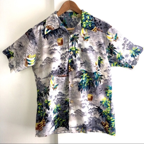 Vintage Other - Vtg 70s Men Hawaiian Shirt Medium Royal Highlander